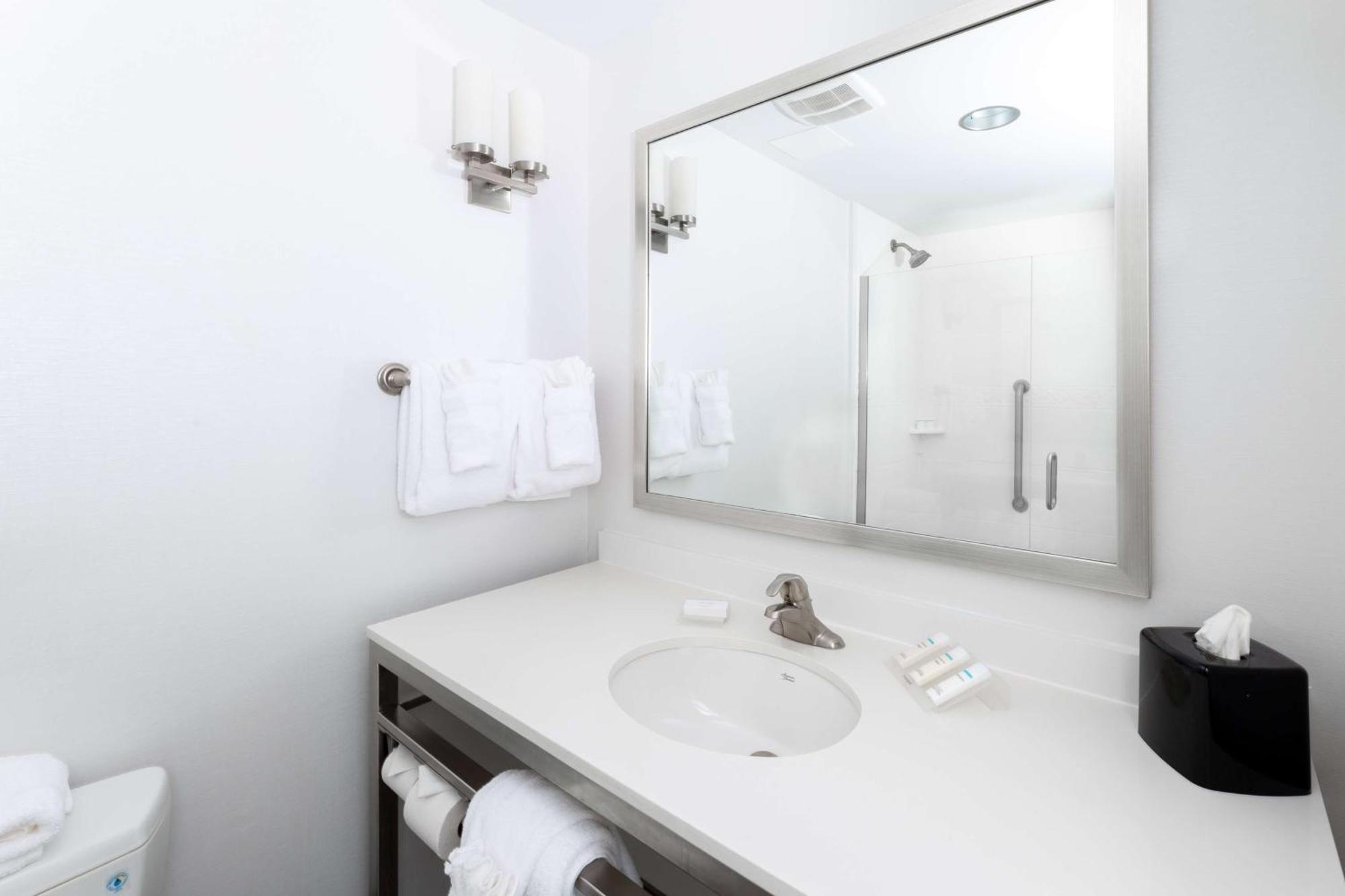 Hilton Garden Inn Asheville Downtown Екстер'єр фото
