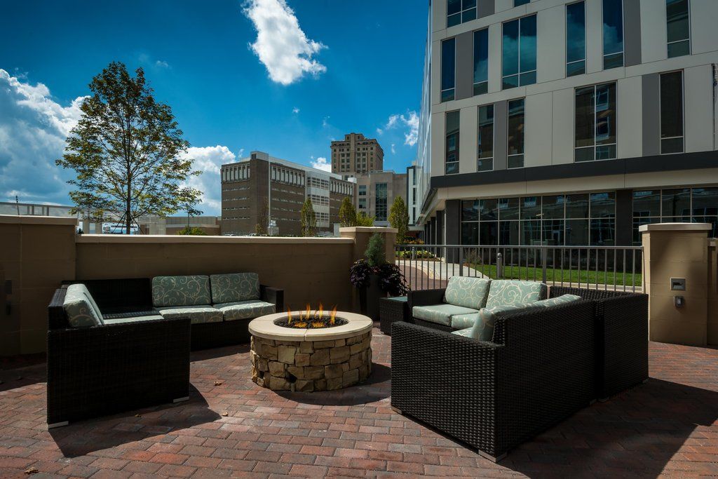 Hilton Garden Inn Asheville Downtown Екстер'єр фото